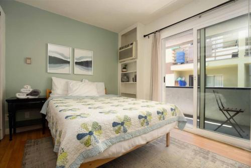 Amazing 3BR Home near Hollywood DTLA in Los Angeles, USA