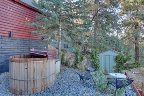 Big Bear Lake Home with Sauna, Grill, and Hot Tub! in Big Bear Lake, USA