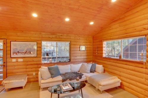 Big Bear Lake Home with Sauna, Grill, and Hot Tub! in Big Bear Lake, USA