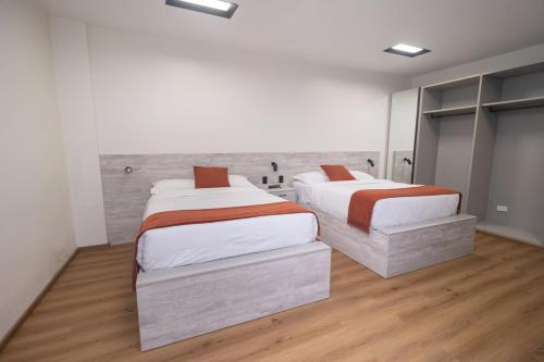 Deluxe Family Room image 10