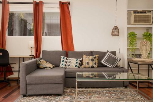 Delightful 2BR Home near Hollywood DTLA in Los Angeles, USA