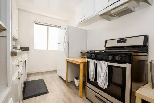 Cozy 1BR Home near Hollywood DTLA in Los Angeles, USA