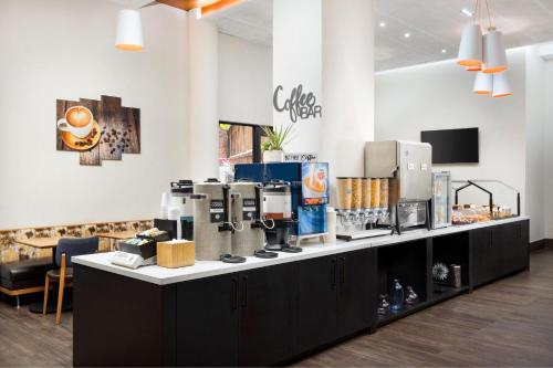 SpringHill Suites by Marriott New York Manhattan/Times Square South - image 11