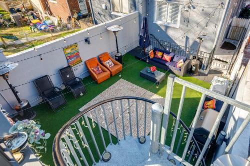 Hot Tub and Rooftop Game Room Unique Home in DC Hot Tub and Rooftop Game Room Unique Home in DC