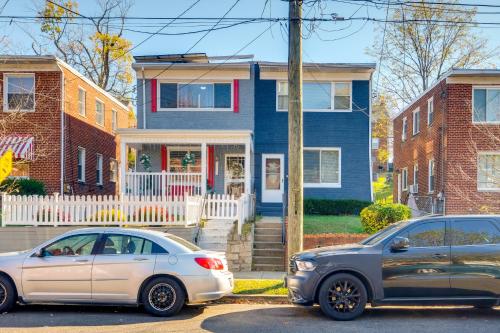 Hot Tub and Rooftop Game Room Unique Home in DC Hot Tub and Rooftop Game Room Unique Home in DC