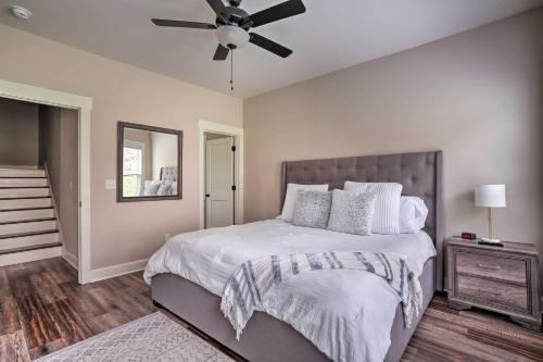 Modern Escape with Mountain Views 7 Mi to Dtwn - image 4