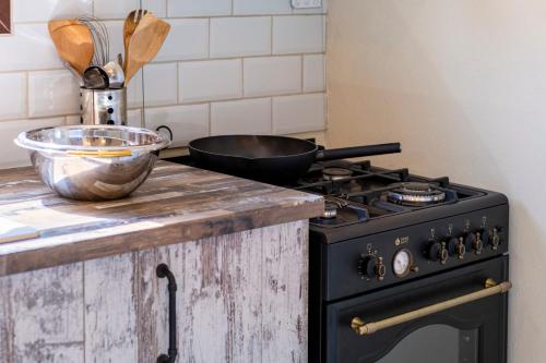 Herakles House - Close to ancient sites near Nafplio. Spacious. Equipped for all-year-round comfort. Herakles House - Close to ancient sites near Nafplio. Spacious. Equipped for all-year-round comfort.