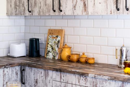 Herakles House - Close to ancient sites near Nafplio. Spacious. Equipped for all-year-round comfort. Herakles House - Close to ancient sites near Nafplio. Spacious. Equipped for all-year-round comfort.