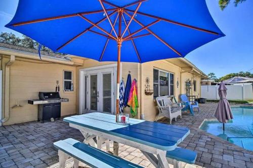 Quiet Home-Heated Pool-King Bed- 3 mi to Madeira Beach in Seminole, USA