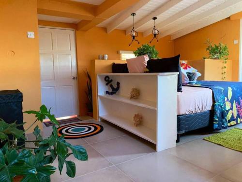 Story Villa 2 Bedrooms with Mountain & Ocean View in Belvedere