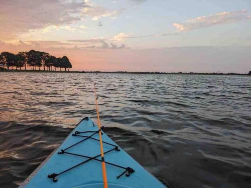 Scenic Cove, a lakehouse rental on Cedar Creek Lake in Trinidad, USA