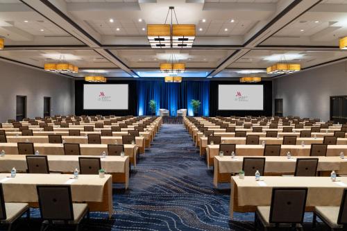 锯齿草万豪高尔夫度假酒店