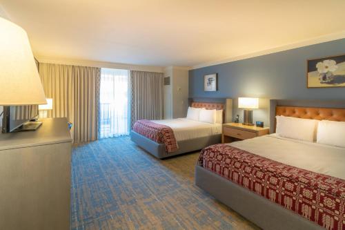 Williamsburg Lodge Autograph Collection - image 5