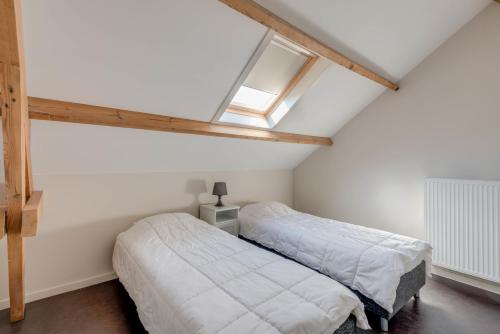 Two-Bedroom Cottage image 6