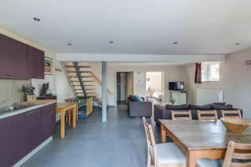 Three-Bedroom Cottage image 3