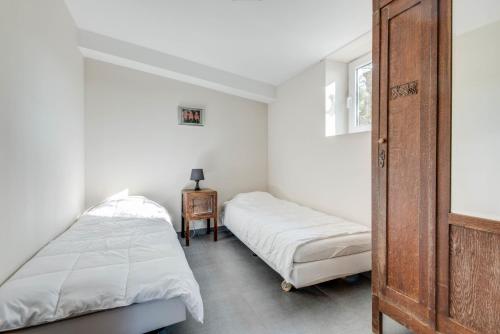 Three-Bedroom Cottage image 7