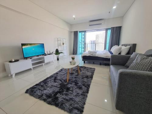 Mercu Summer Suites By C - image 13
