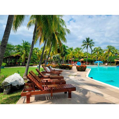 مسبح, Quinta Luna Mar, Residencial Las Veraneras in Los Cobanos