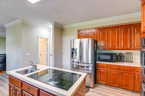 Spacious Antioch Home 15 Mi to Downtown Nashville in Antioch, USA