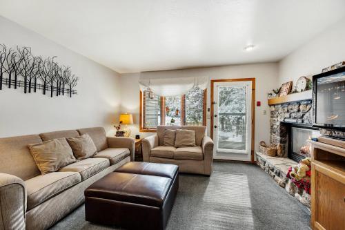 Evergreen Hill Condominiums in Fish Creek, USA