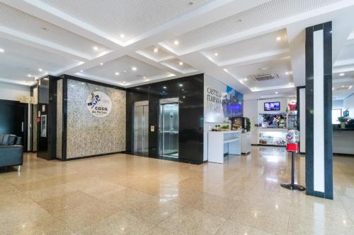 ล็อบบี้, Luz Hotel by Castelo Itaipava in กัมโปส โด อีกัวชู