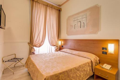 Hotel Martini - image 2