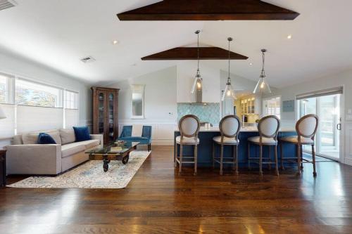 Hamptons Waterfront House Steps To Private Beach in East Quogue, USA