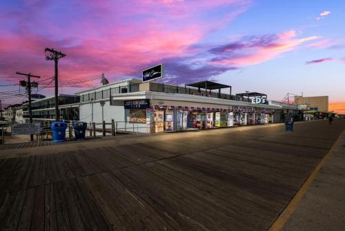 Hotel Cabana Oceanfront/Boardwalk