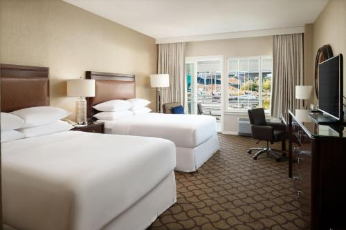 Deluxe Queen Room with Two Queen Beds with Patio and Marina View