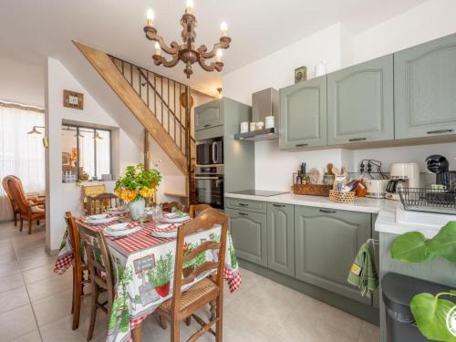 Maison familiale avec jardin, proche de Compiègne, Beauvais et Chantilly, idéale pour 6 pers. - FR-1-526-44 gîte à louer Le Mesnil-sur-Bulles