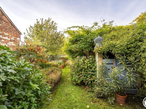 Gîte Nourard-le-Franc, 5 pièces, 6 personnes - FR-1-526-44