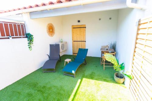 Facilities, Love Room du Mont d'Or - Baignoire SPA - Minibar offert in Notre-Dame-Limite