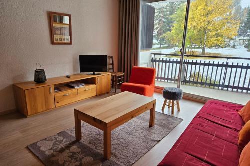 B&B La Salle-les-Alpes - Apartment with balcony just next to ski slope - Bed and Breakfast La Salle-les-Alpes