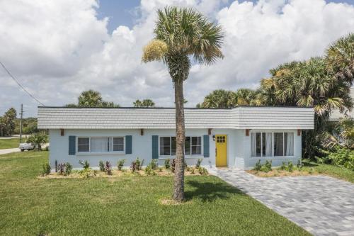 Beautiful Beach Home, 1 Block To Beach, Fire Pit, Bikes