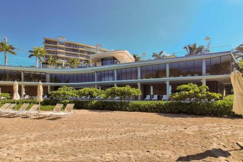 New 3BR Condo - Oceanview Terrace - Private Beach