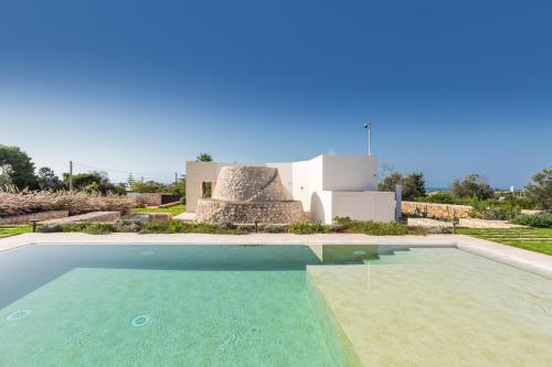 VILLA GELSI - con vista mare, piscina e trullo