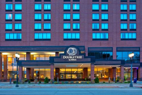 DoubleTree by Hilton Lansing - Hotel