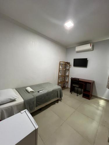 Single Room image 7