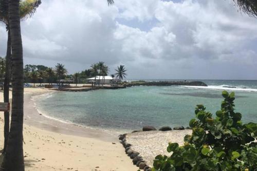 Cosy Sunsky Paradise in Saint Francois