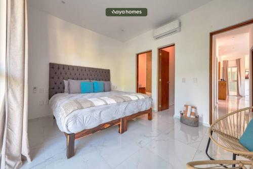 Equipped 2BR Condo in Versalles - Pool - King Bed in Puerto Vallarta, Mexico