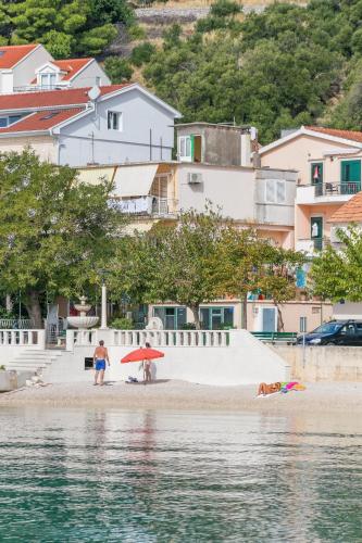 Apartment Podgora 6846a - image 2