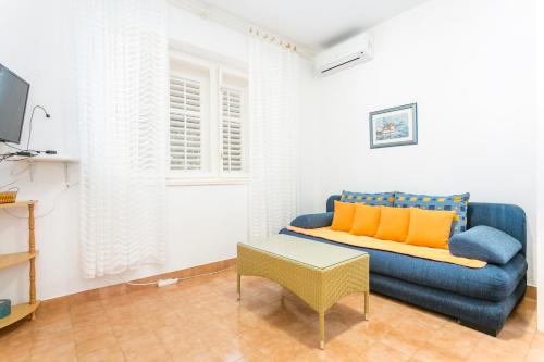 Apartment Podgora 6846a - image 2