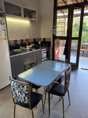 virtuve, Casa Especial em Catas Altas in Catas Altas