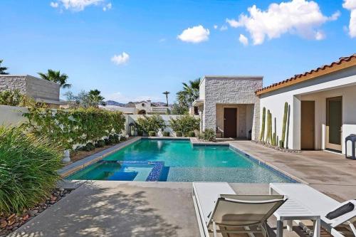 Quiet Citrus Club Oasis w/Pool in La Quinta, USA