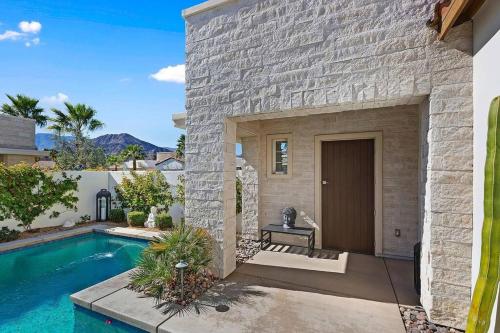 Quiet Citrus Club Oasis w/Pool in La Quinta, USA