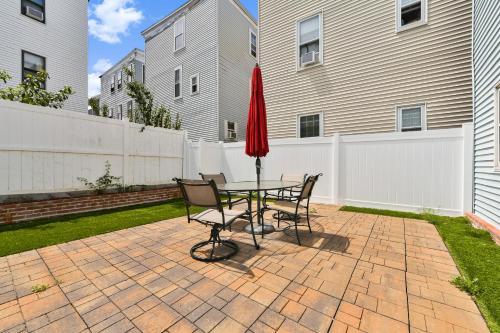 The Maverick - Luxurious Apartment - Free Parking - 2 Miles From Boston Logan Airport