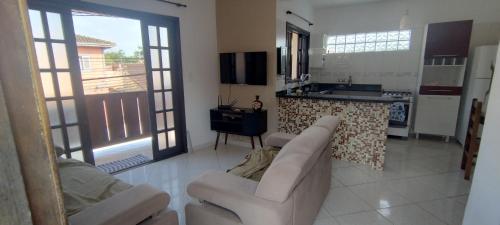 Apto bem equipado, com 2 quartos acomoda até 6 pessoas confortavelmente (Apto bem equipado, com 2 quartos acomoda ate 6 pessoas confortavelmente) in Ubatuba Center
