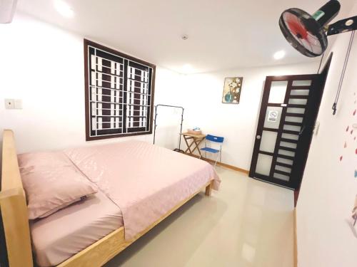 Apartment with View and Balcony image 2