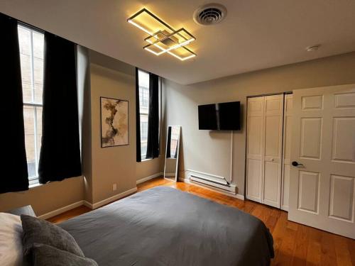 Downtown Albany 2 Bedroom + Workstation @ The Mark