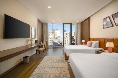 Executive Triple Room - Afternoon Tea Included